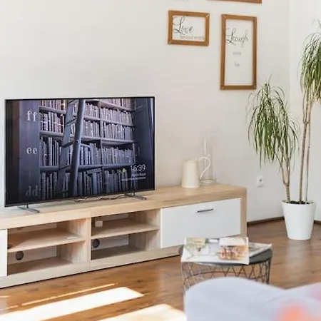 Sokolska Peacefull Residence, Old Town Apartment Bratislava